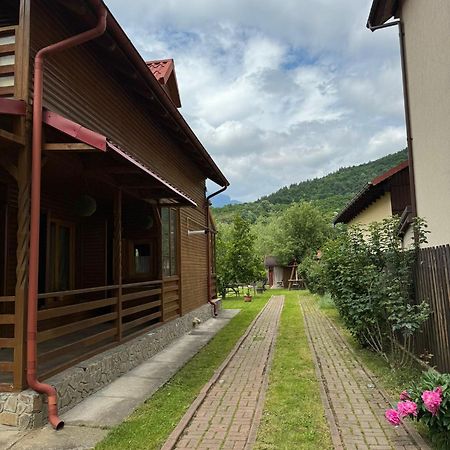 Casa De Vacanta Caciulata Ngoại thất bức ảnh