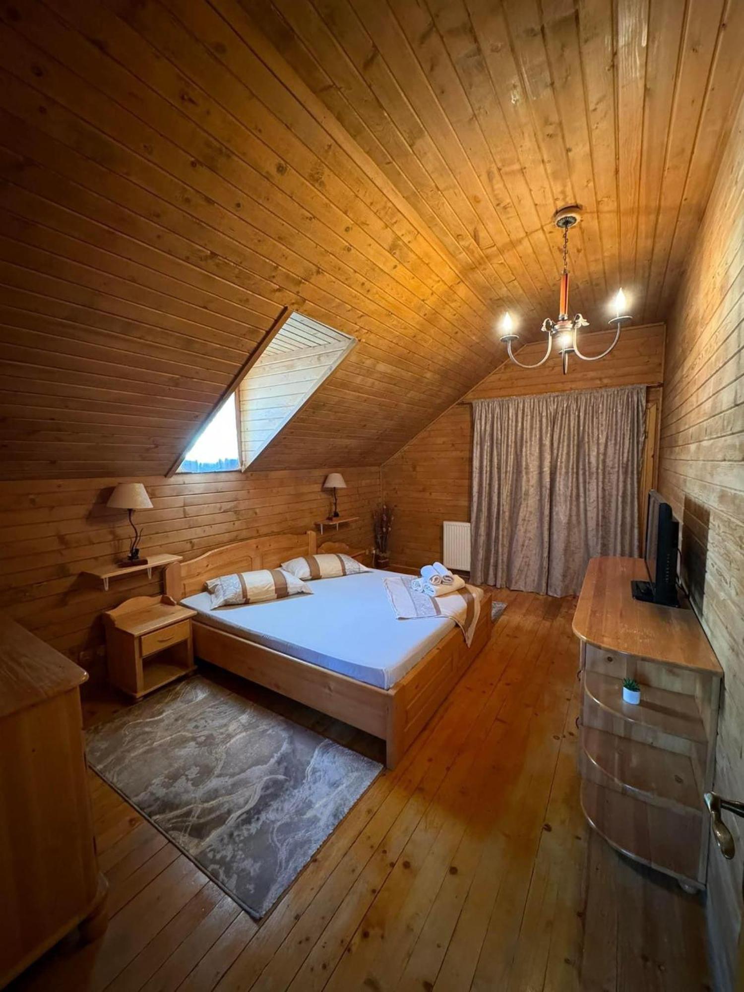 Casa De Vacanta Caciulata Ngoại thất bức ảnh