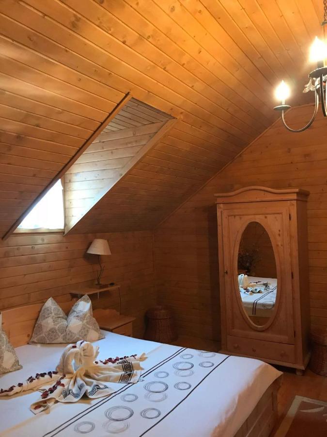 Casa De Vacanta Caciulata Ngoại thất bức ảnh