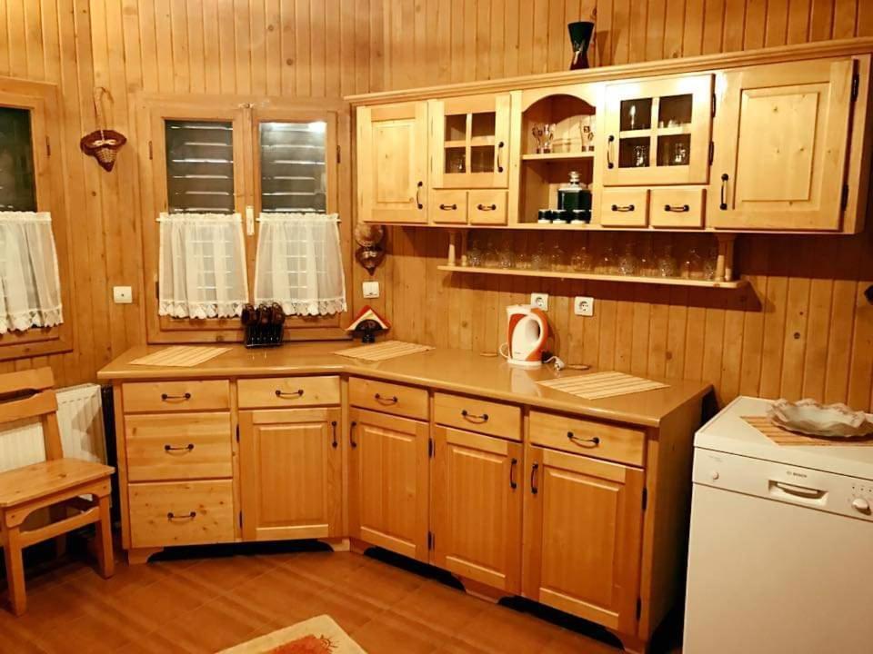 Casa De Vacanta Caciulata Ngoại thất bức ảnh